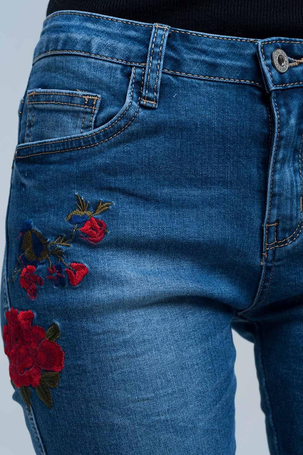 Vaqueros pitillo con detalle bordado