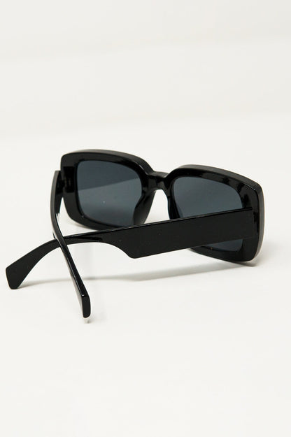 Gafas de sol rectangulares de gran tamaño con montura ancha en color negro