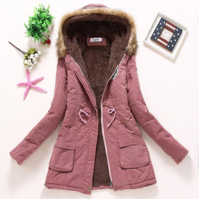 Parka informal de longitud media y larga con capucha