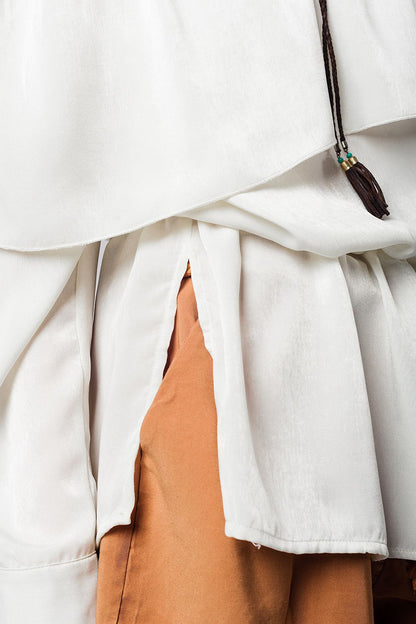 Blusa beige suave con cordón