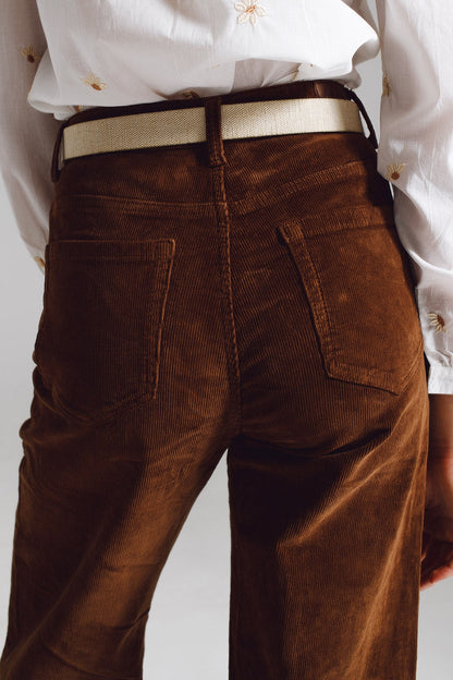 Pantalones de pana cropped en color marrón