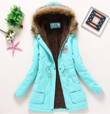 Parka informal de longitud media y larga con capucha