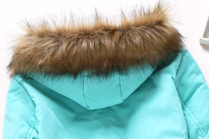 Parka informal de longitud media y larga con capucha