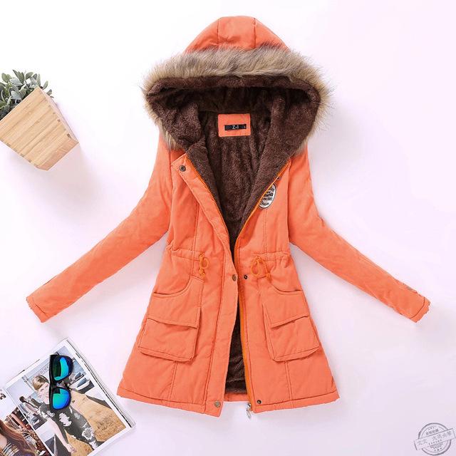 Parka informal de longitud media y larga con capucha