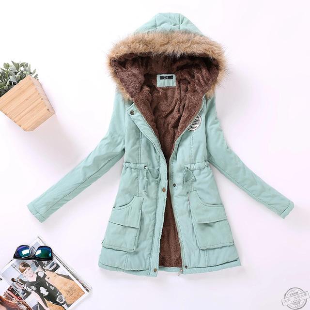 Parka informal de longitud media y larga con capucha
