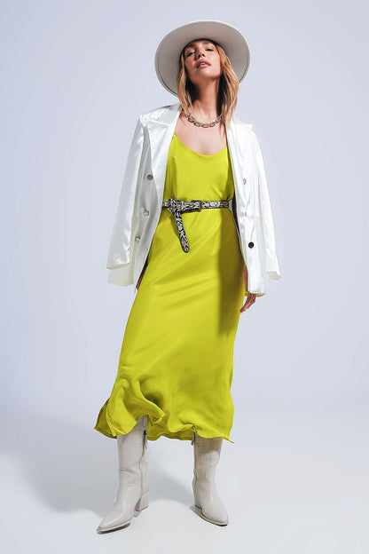 Vestido camisero de satén con tirantes finos y escote en V en color verde